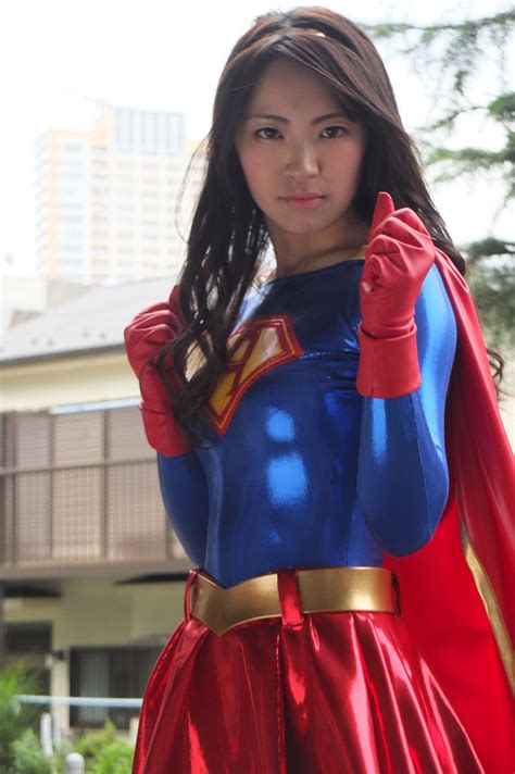 Superheroine